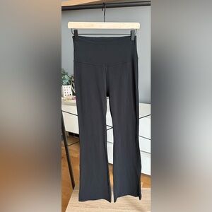 Lululemon Groove Super High Rise Nulu Black